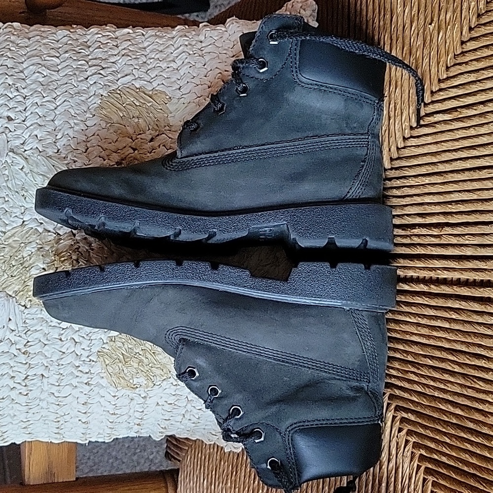 Timberland  boots, grayish black, size 4 junior - Picture 5 of 14